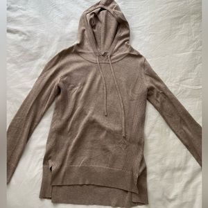 Athleta sweater in oatmeal color